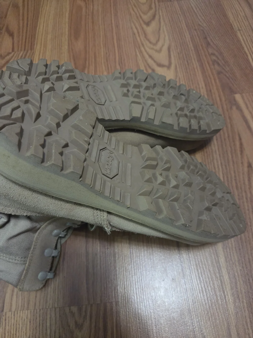 US Military Hot Weather Combat Boots Coyote Tan Suede Leather EH USA Size 6.5R
